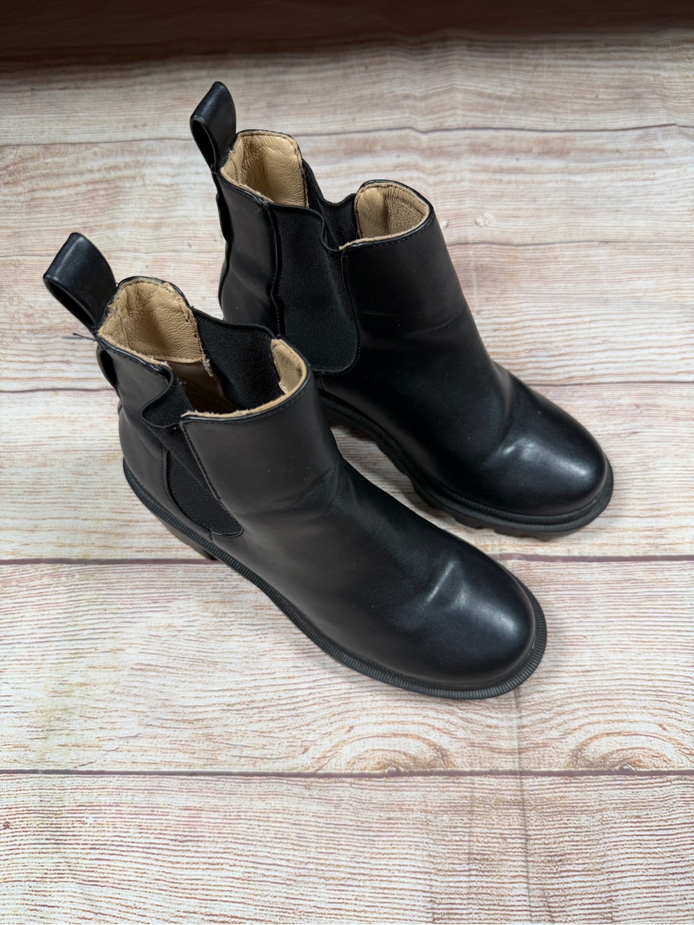 Women's Steve Madden Amulet Black Lugg‎ Chunky Boot - Sleek Platform Ankle Boot - Picture 2 of 10